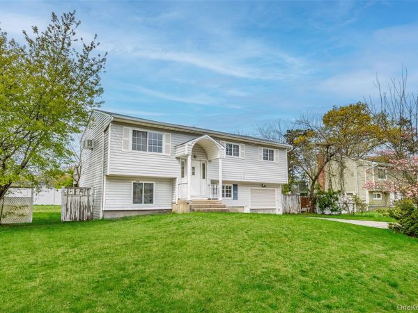 19 Liberty Avenue , Selden, NY 11784