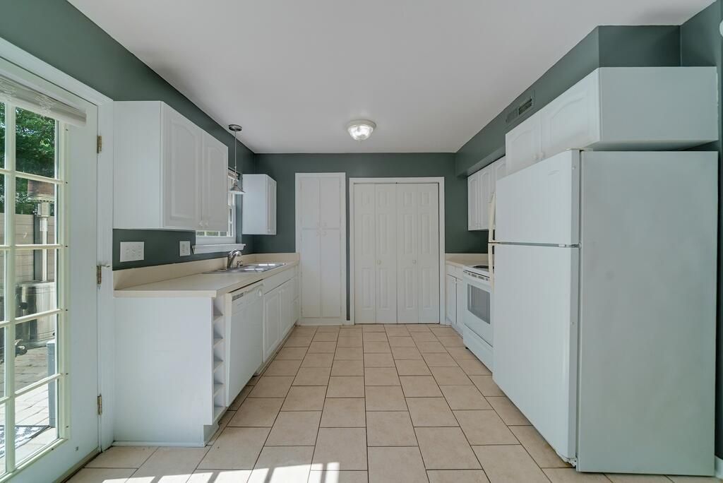 1423 Ashley River Road Photo 6