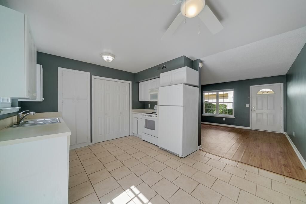 1423 Ashley River Road Photo 7