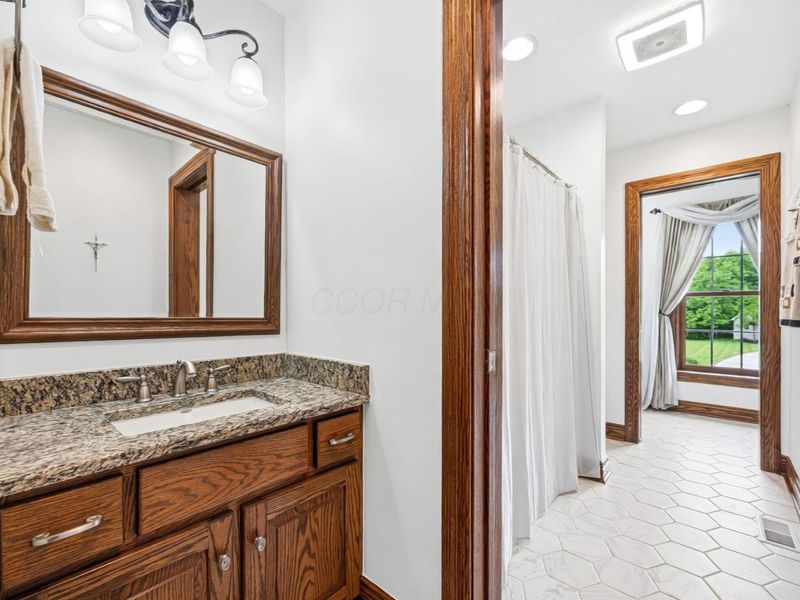 16725 Raintree Drive, Marysville, OH 43040 Photo 45
