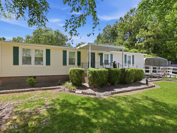 3526 Red Tip Lane , Farmville, NC 27828