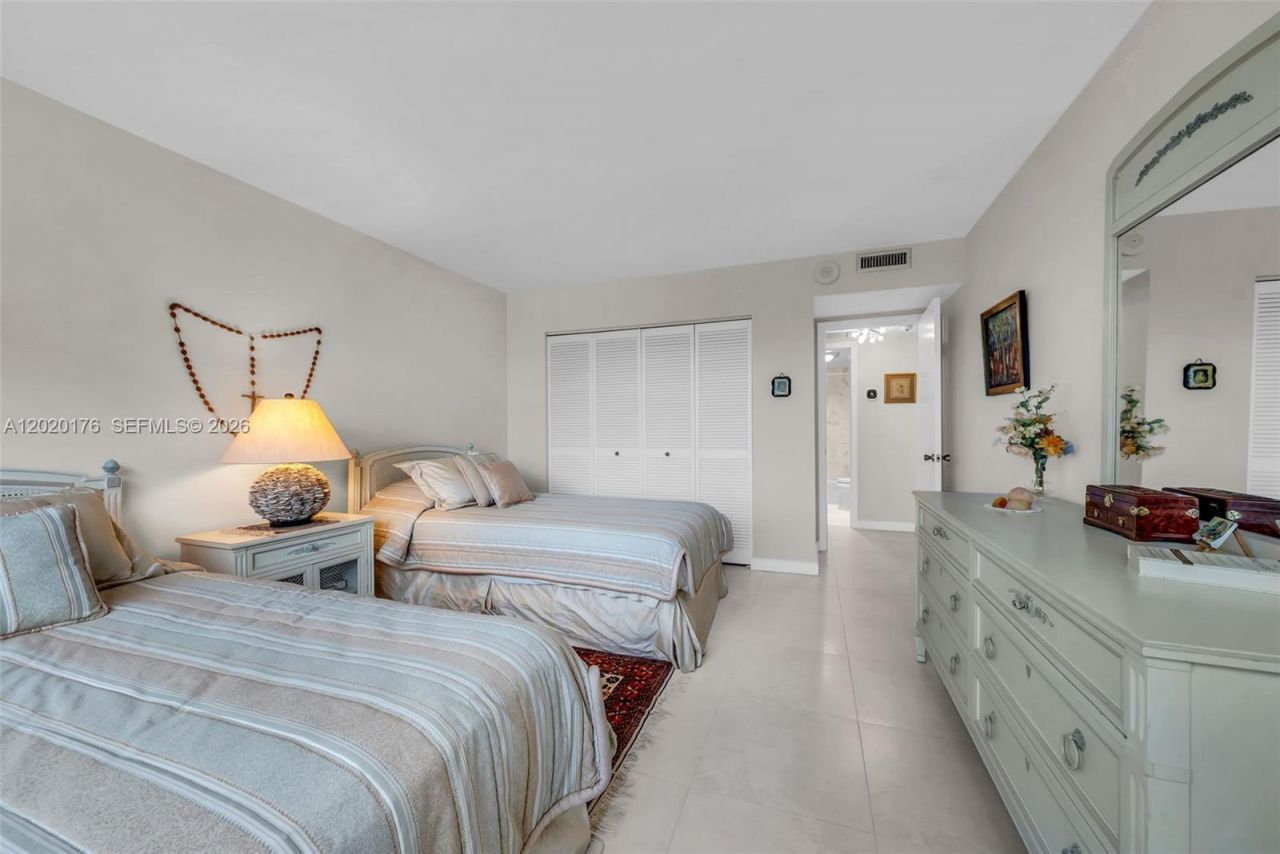 199 Ocean Lane Dr , Unit 512, Key Biscayne, FL 33149 Photo