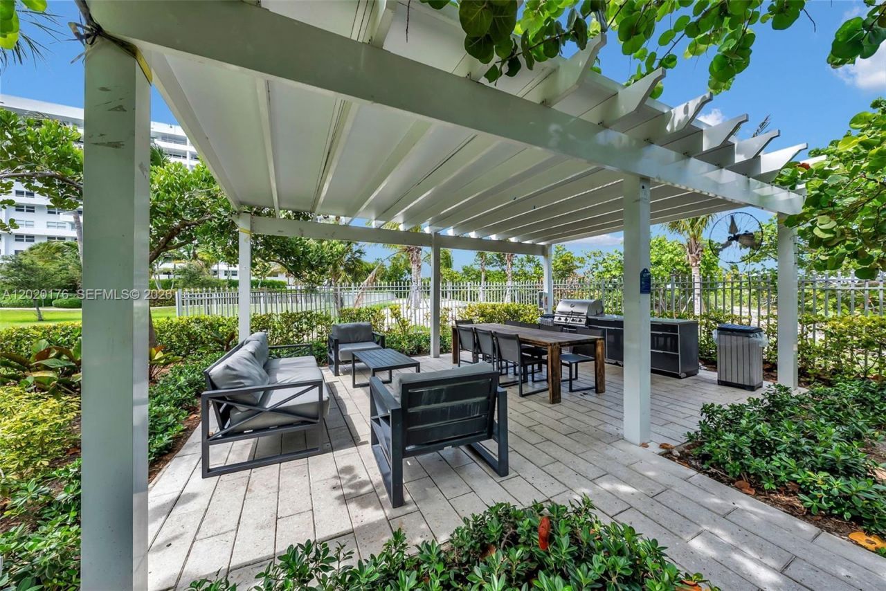 199 Ocean Lane Dr , Unit 512, Key Biscayne, FL 33149 Photo
