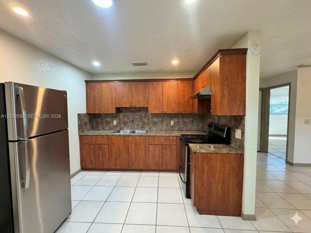 129 SE 4th Ave , Unit 1, Hallandale Beach, FL 33009 Photo