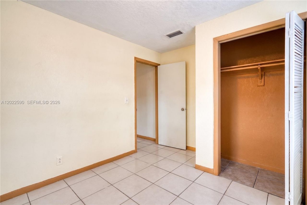 129 SE 4th Ave , Unit 1, Hallandale Beach, FL 33009 Photo