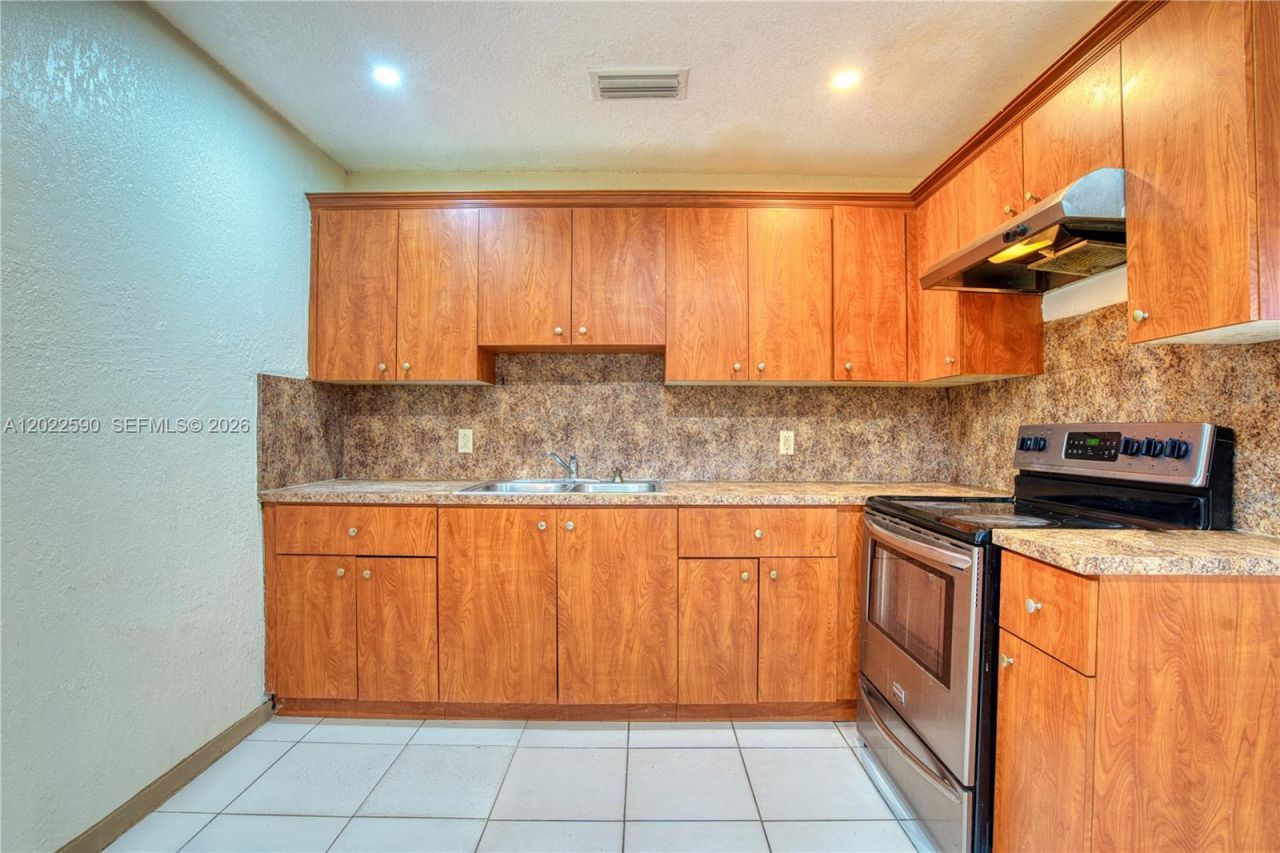 129 SE 4th Ave , Unit 1, Hallandale Beach, FL 33009 Photo