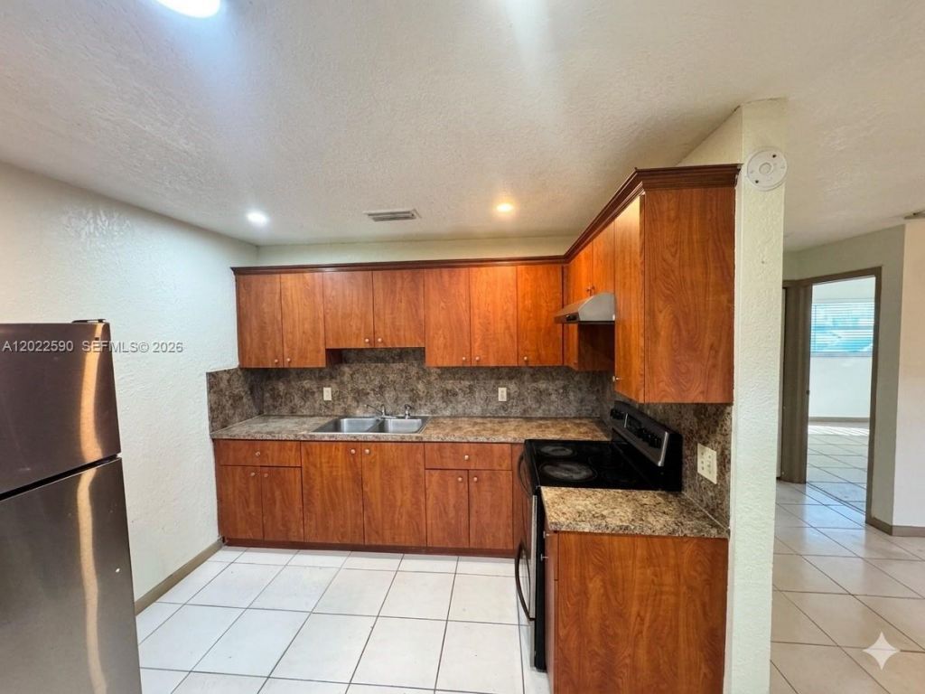 129 SE 4th Ave , Unit 1, Hallandale Beach, FL 33009 Photo