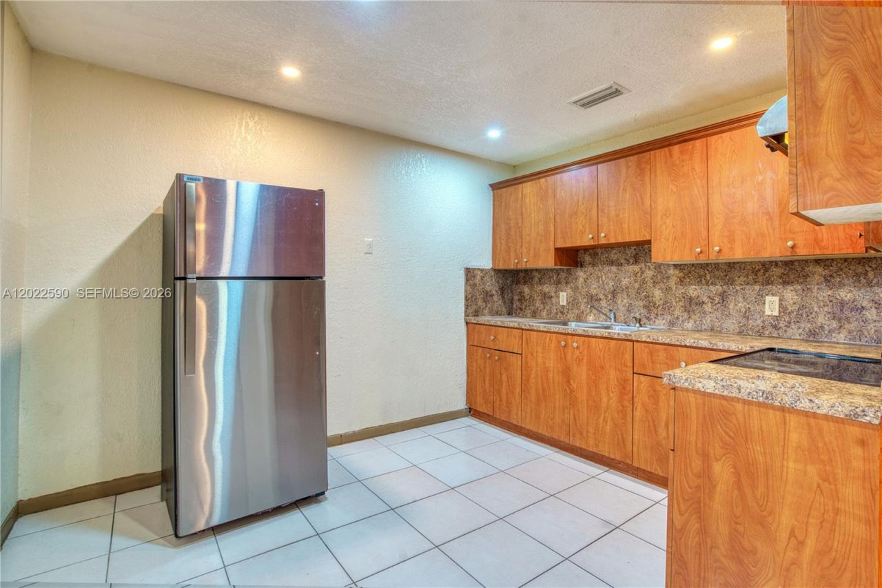 129 SE 4th Ave , Unit 1, Hallandale Beach, FL 33009 Photo