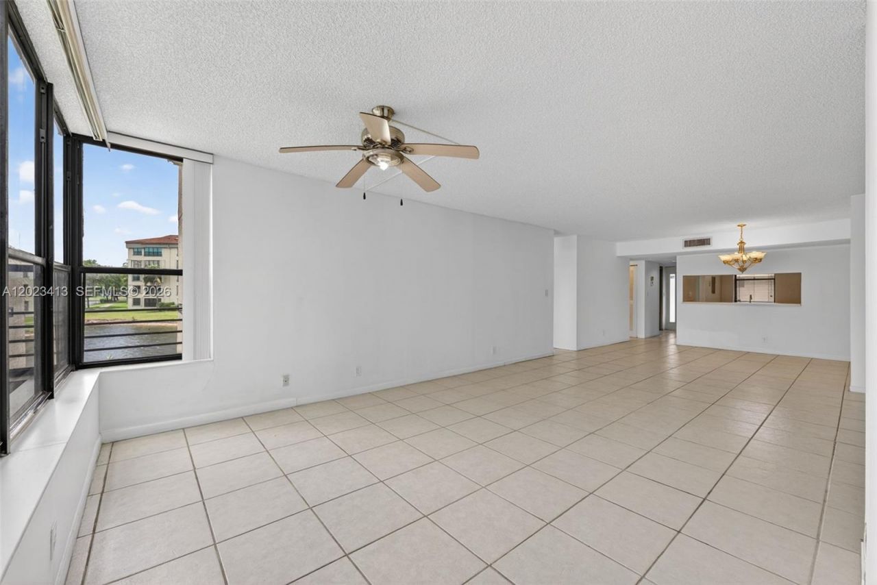2768 S Carambola Cir S, Unit 206, Coconut Creek, FL 33066 Photo