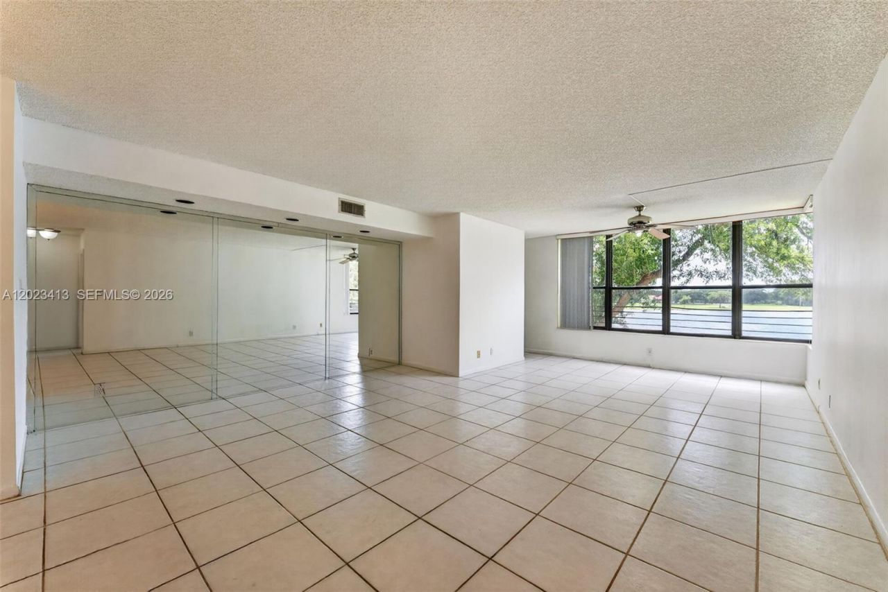 2768 S Carambola Cir S, Unit 206, Coconut Creek, FL 33066 Photo