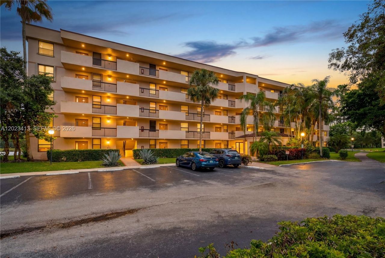 2768 S Carambola Cir S, Unit 206, Coconut Creek, FL 33066 Photo