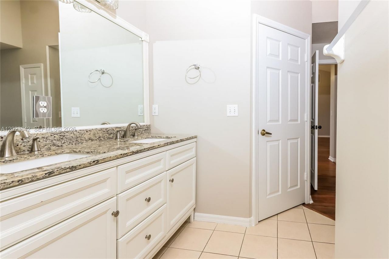820 SW Dalton Ave , Port Saint Lucie, FL 34953 Photo