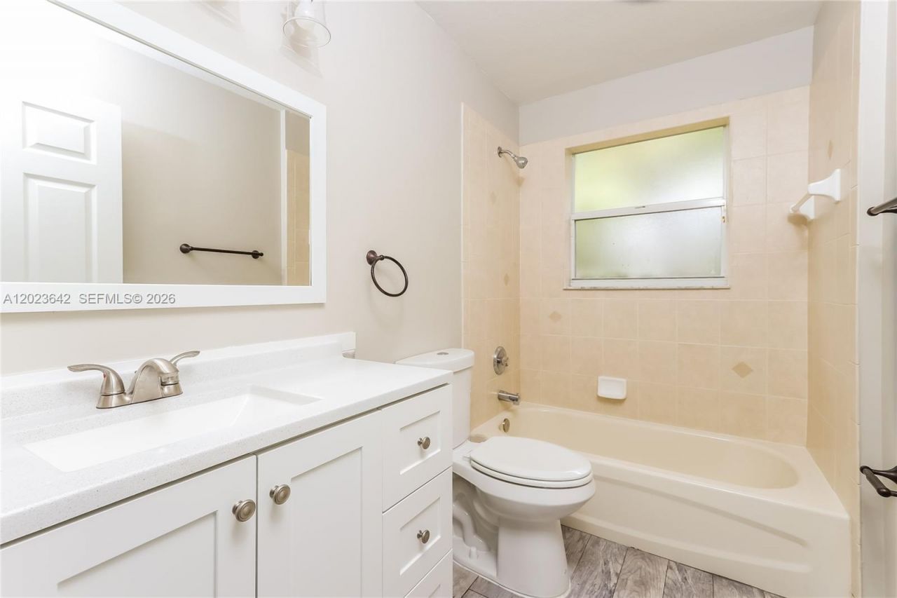 820 SW Dalton Ave , Port Saint Lucie, FL 34953 Photo