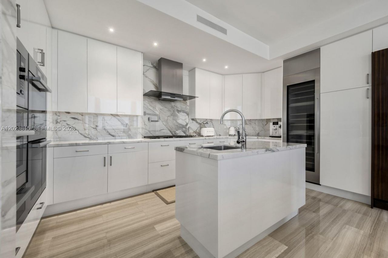 17749 Collins Ave , Unit 3002, Sunny Isles Beach, FL 33160 Photo