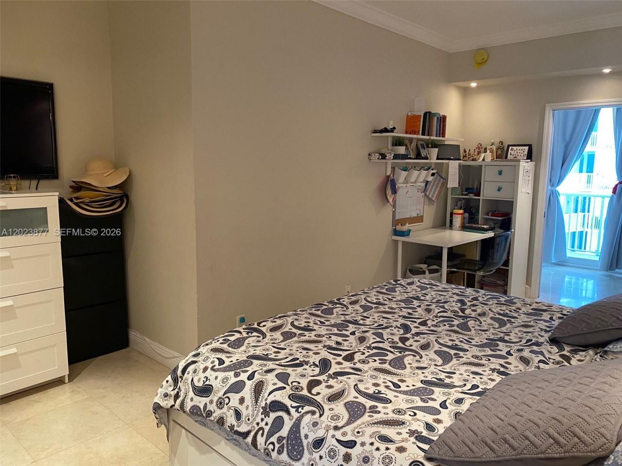 5401 Collins Ave , Unit 339, Miami Beach, FL 33140 Photo