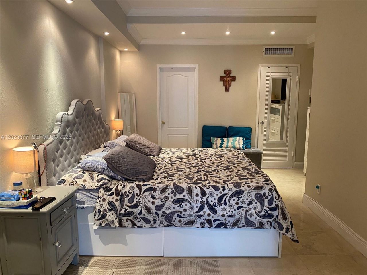 5401 Collins Ave , Unit 339, Miami Beach, FL 33140 Photo