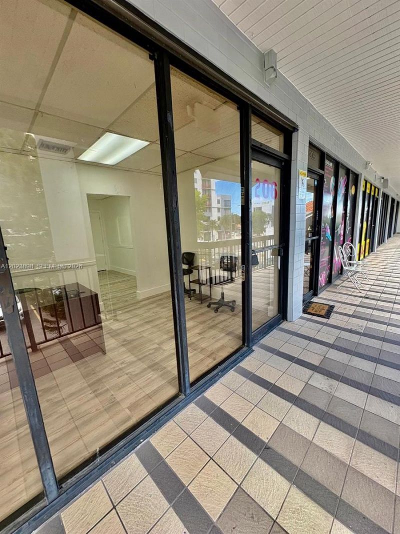 3939 NW 7th St, Unit 206, Miami, FL 33126 Photo