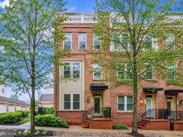 1121 S LINCOLN STREET, ARLINGTON, VA 22204