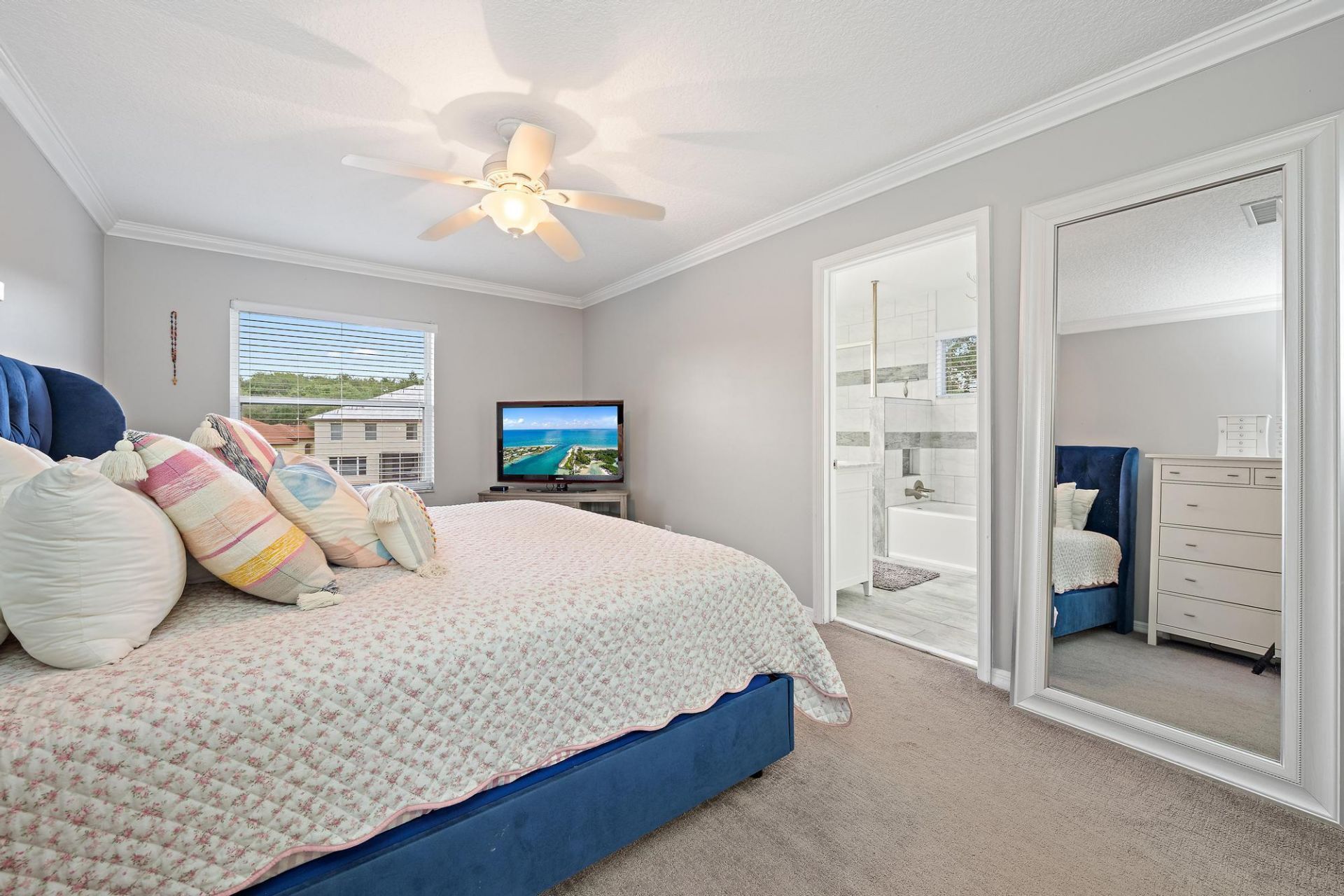 1088 Via Jardin, Riviera Beach, FL 33418 Photo