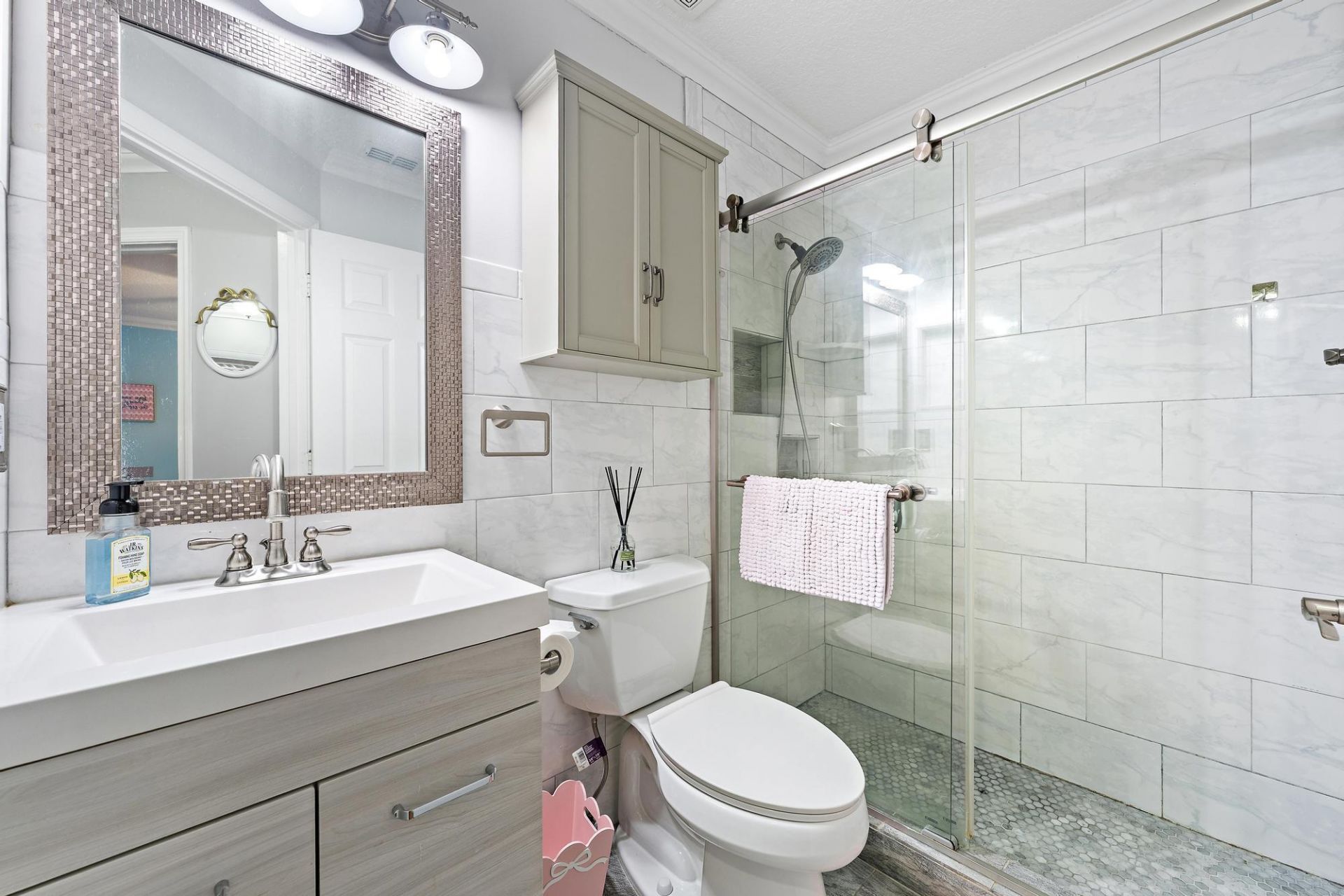 1088 Via Jardin, Riviera Beach, FL 33418 Photo