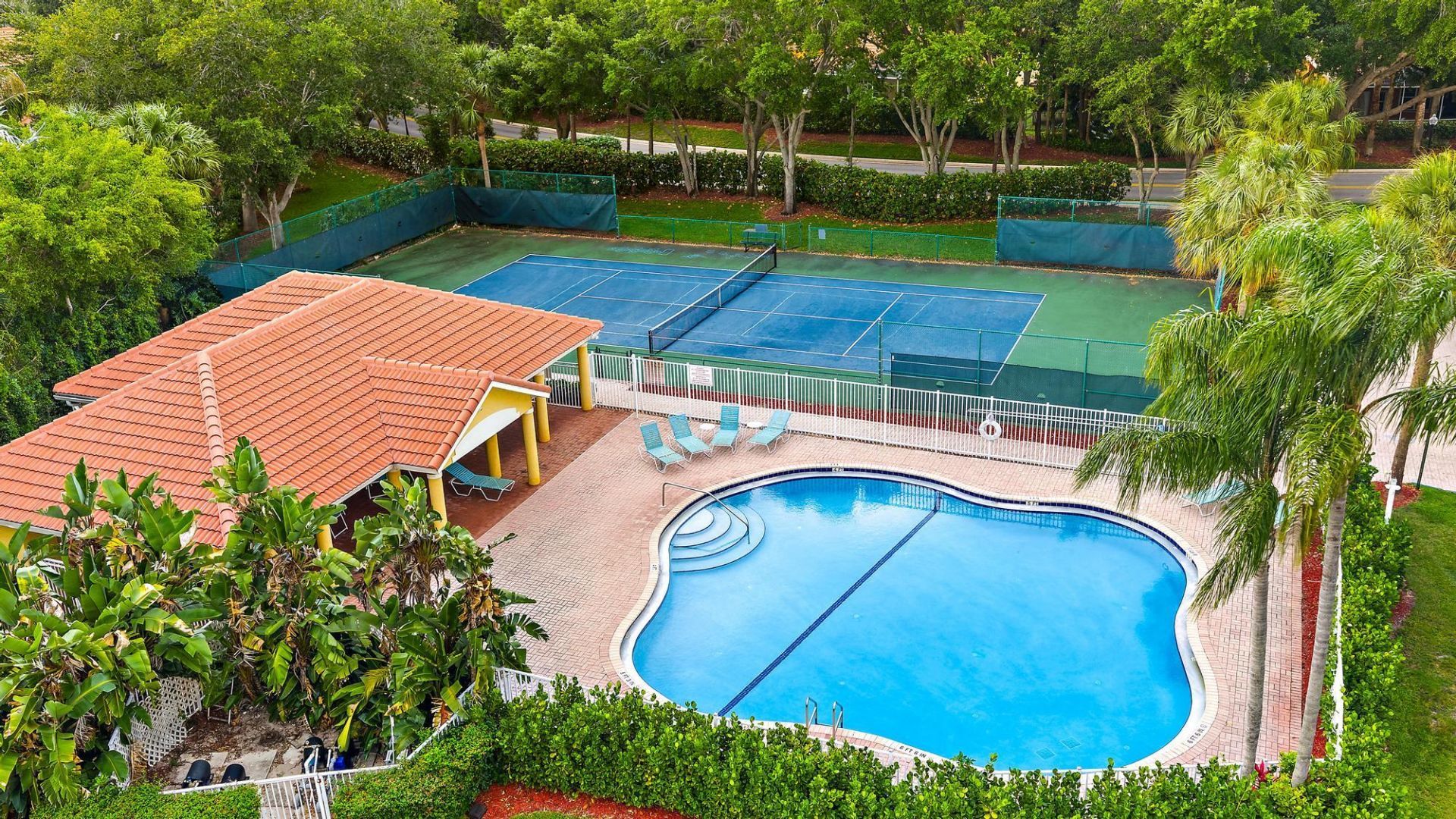 1088 Via Jardin, Riviera Beach, FL 33418 Photo