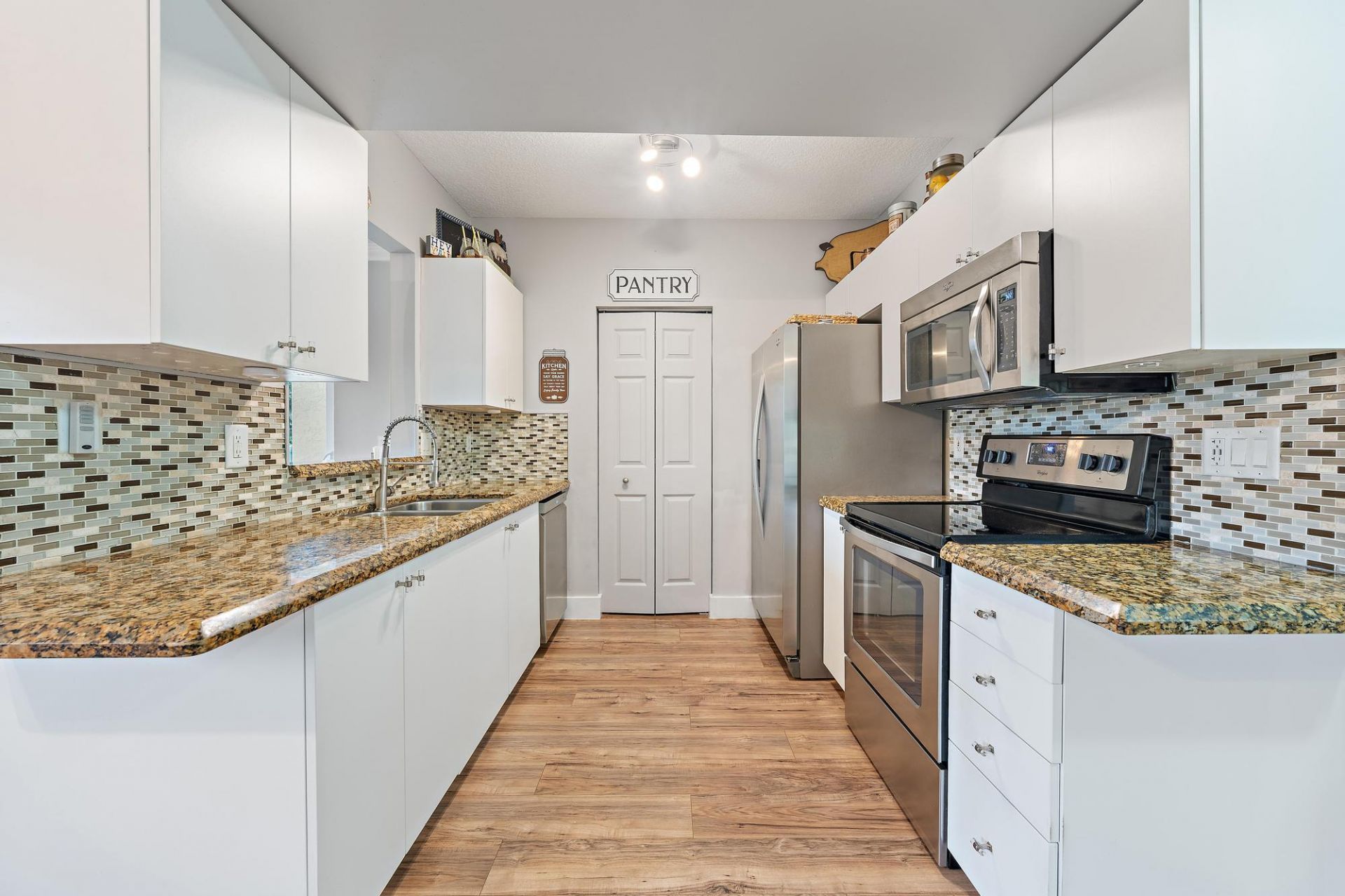 1088 Via Jardin, Riviera Beach, FL 33418 Photo
