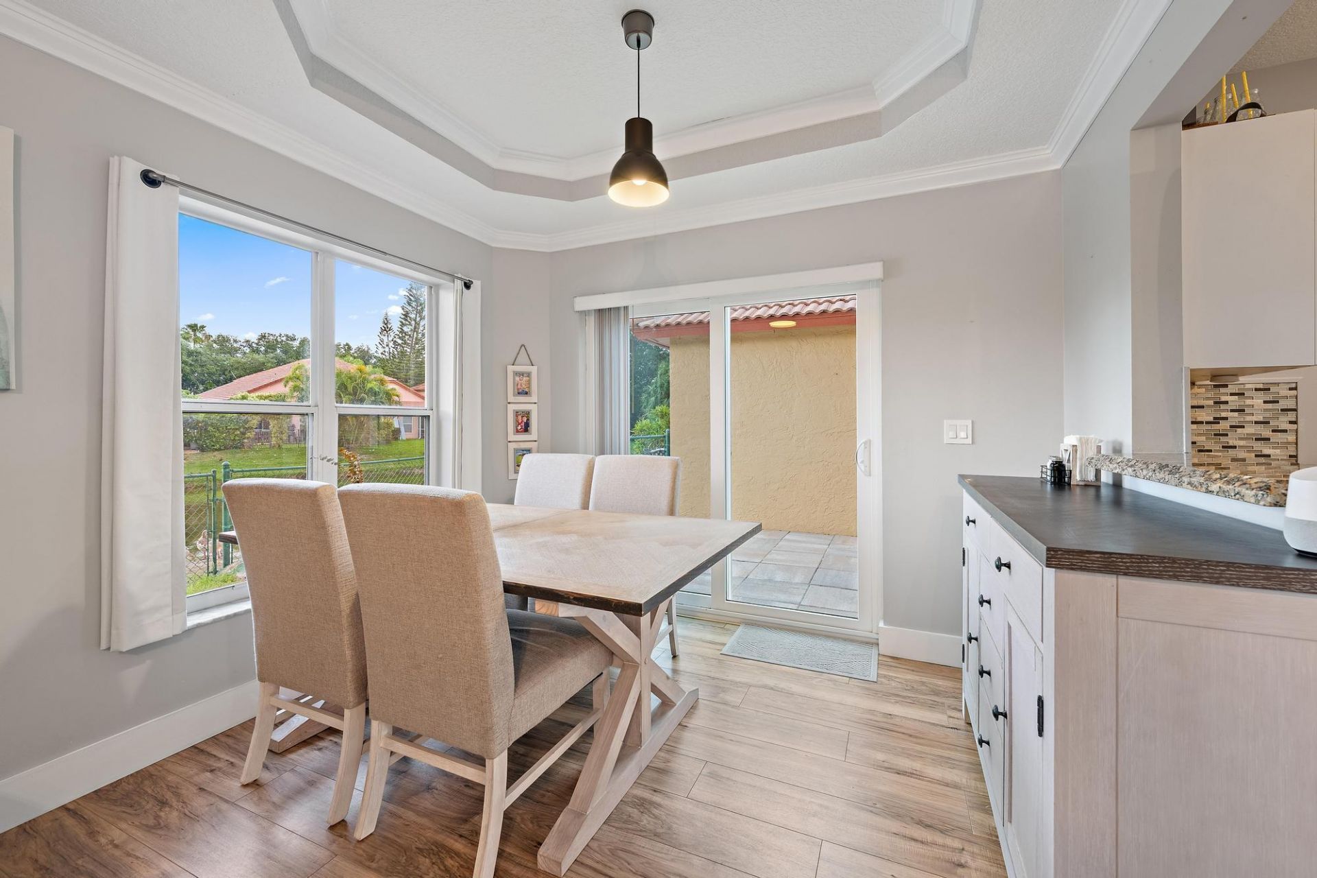 1088 Via Jardin, Riviera Beach, FL 33418 Photo