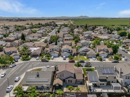 13668 Autumnwood Ave, Lathrop, CA 95330 Photo