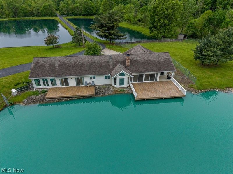 9541 N Bedford Road , Macedonia, OH 44056 Photo 2
