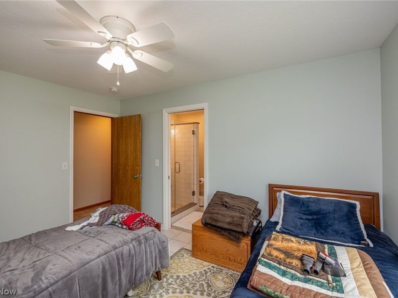 9541 N Bedford Road , Macedonia, OH 44056 Photo 22