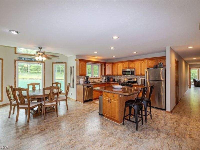 9541 N Bedford Road , Macedonia, OH 44056 Photo 4
