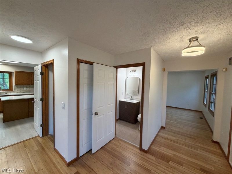 326 Bridgeport Trail, Richmond Heights, OH 44143 Photo 8