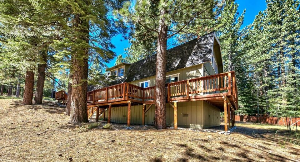 1221 Goldpan Court, South Lake Tahoe, CA 96150 Photo