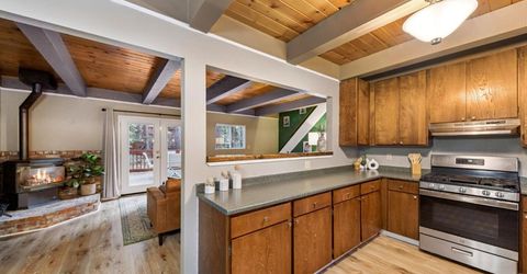 1221 Goldpan Court, South Lake Tahoe, CA 96150 Photo
