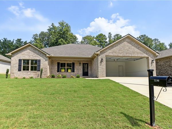 5190 Summerfield Drive E, Tuscaloosa, AL 35404