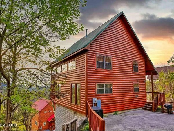 2313 Fox Berry Way, Sevierville, TN 37876