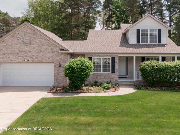 2538 Sanibel Hollow, Holt, MI 48842