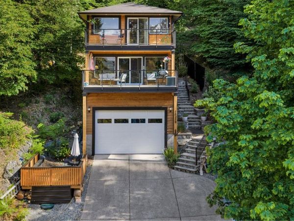 10379 Arbutus Rd , Youbou, BC V0R 3E1