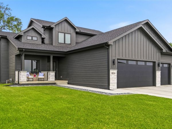 5014 176th Street, Urbandale, IA 50432