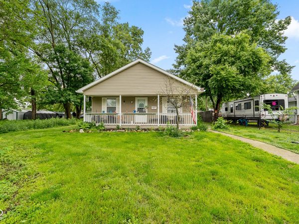 300 E Washington Street , Mooresville, IN 46158