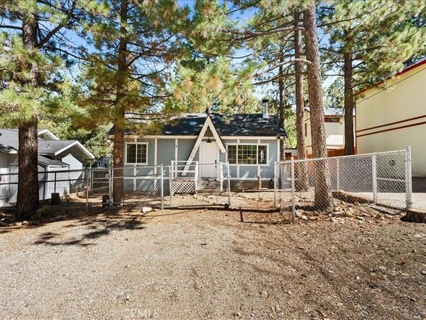 225 Sunset, Sugarloaf, CA 92386