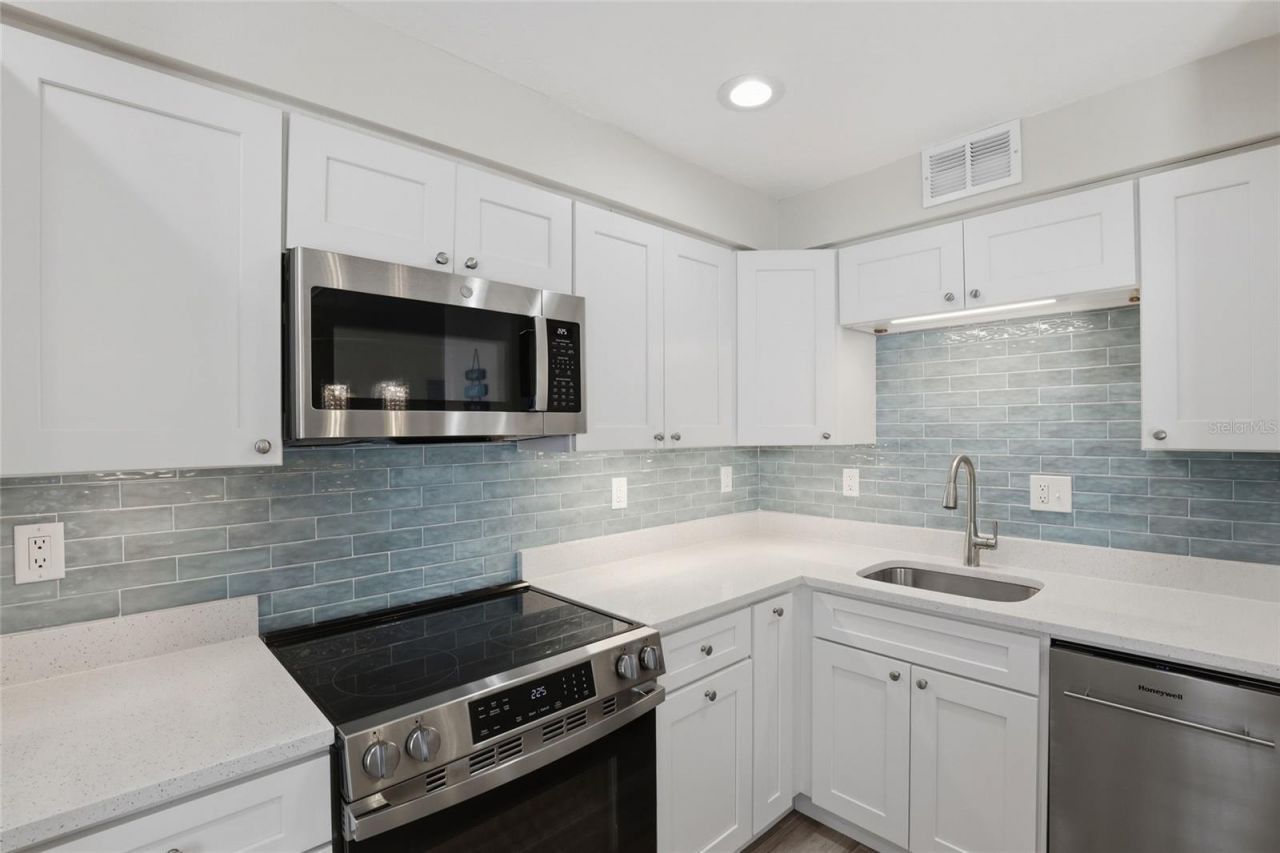 5950 Midnight Pass Road, Unit 101, Sarasota, FL 34242 Photo