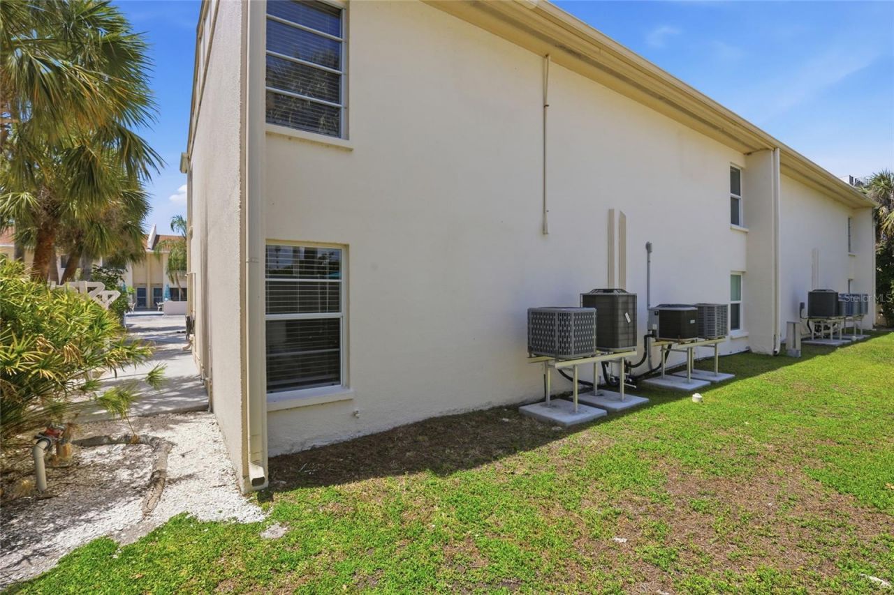 5950 Midnight Pass Road, Unit 101, Sarasota, FL 34242 Photo