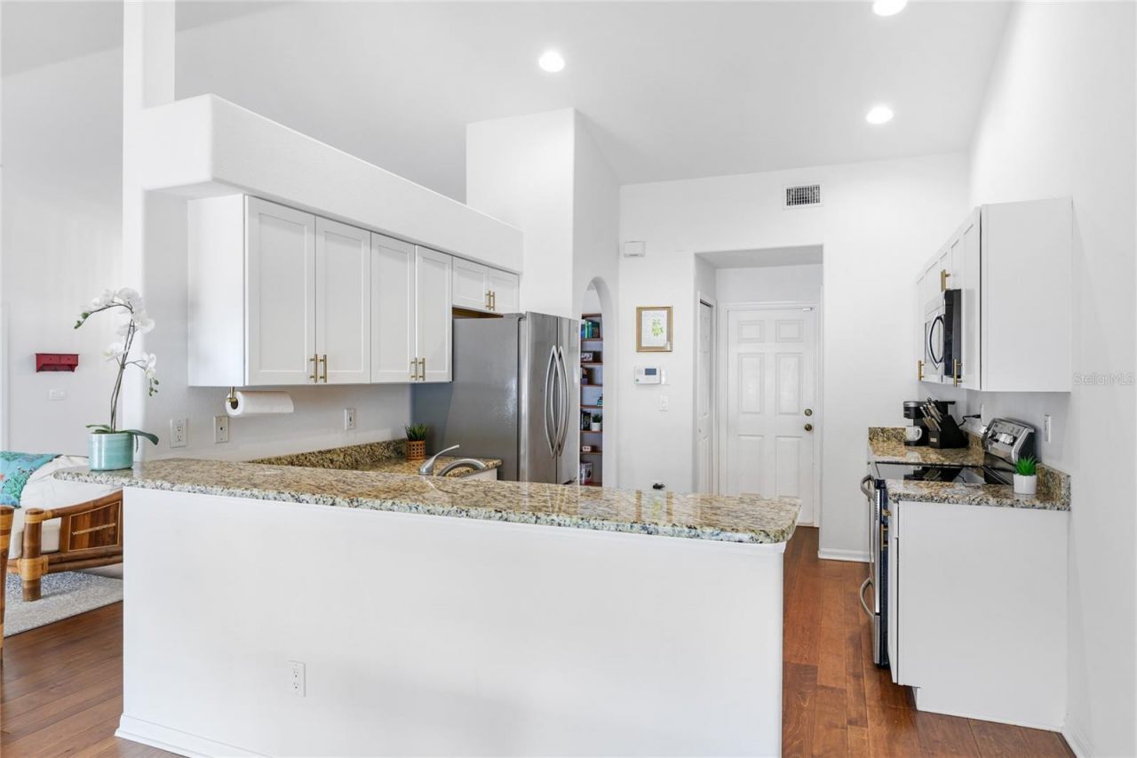 4817 Post Pointe Drive, Sarasota, FL 34233 Photo