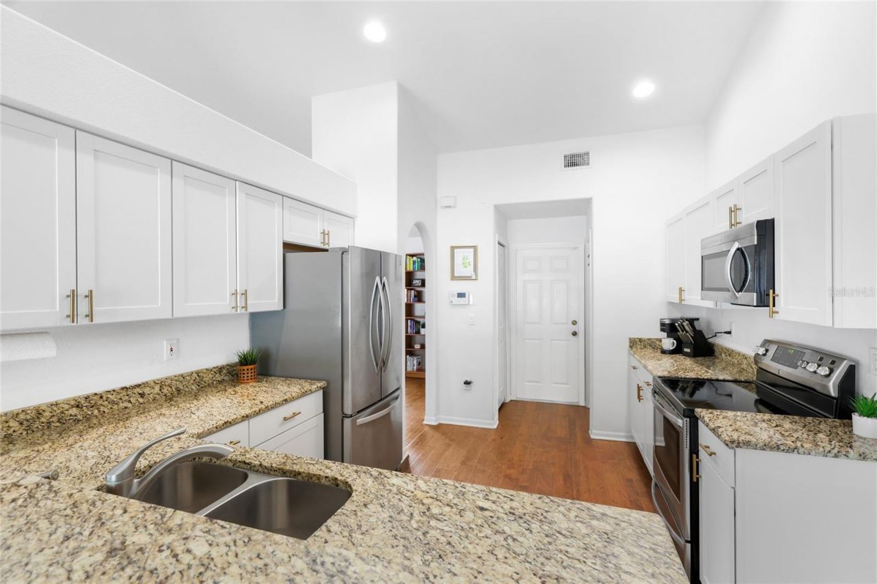 4817 Post Pointe Drive, Sarasota, FL 34233 Photo