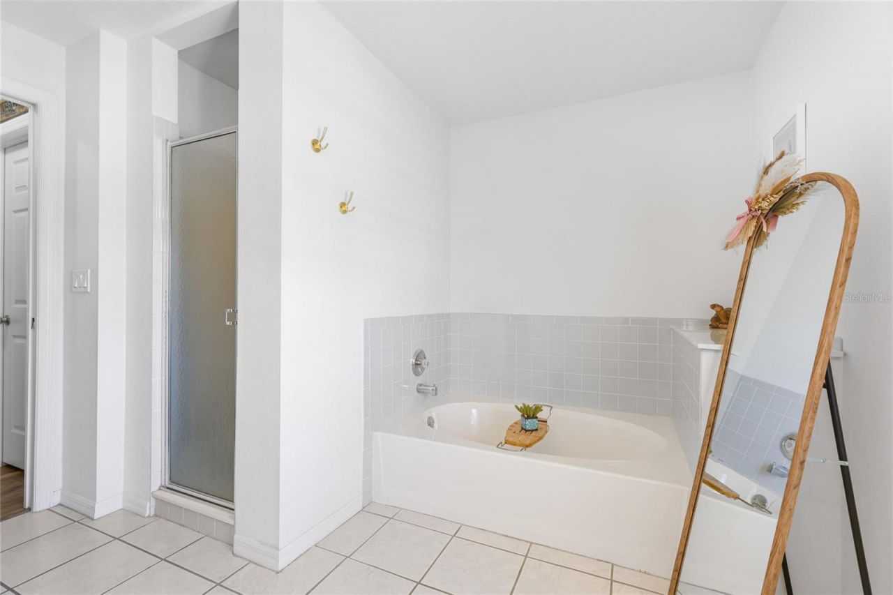 4817 Post Pointe Drive, Sarasota, FL 34233 Photo