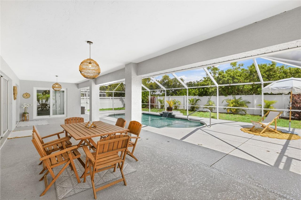 4817 Post Pointe Drive, Sarasota, FL 34233 Photo