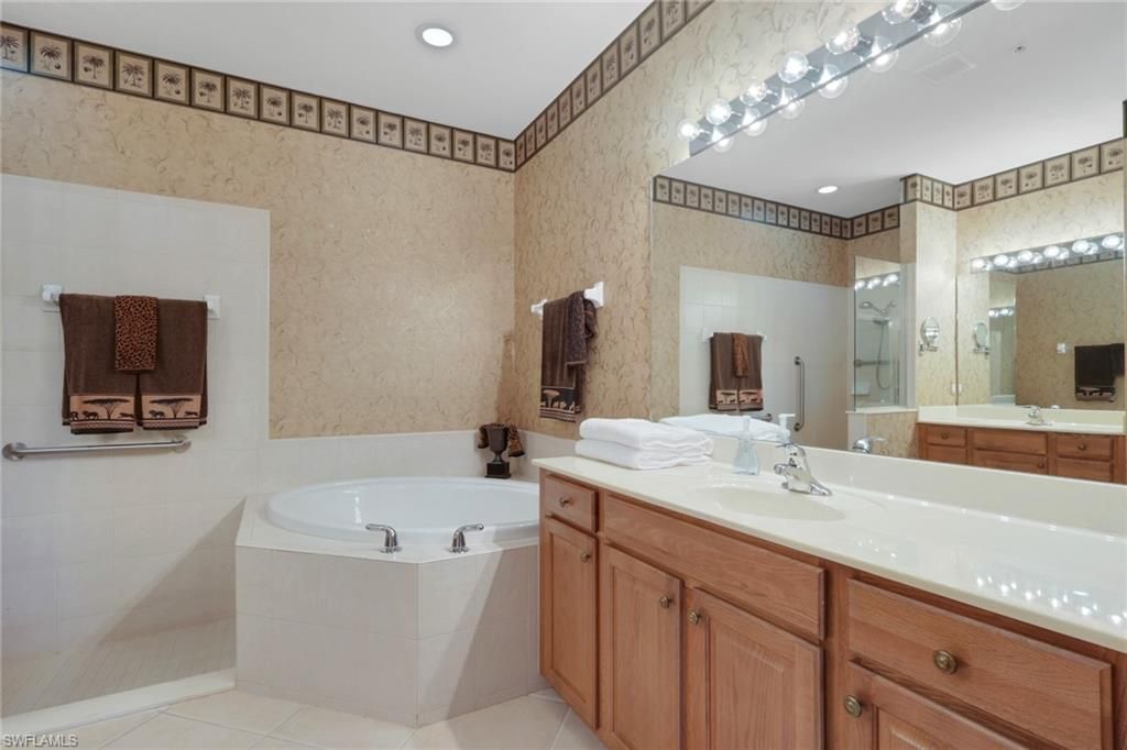 4660 Winged Foot Ct, Unit 102, Naples, FL 34112 Photo