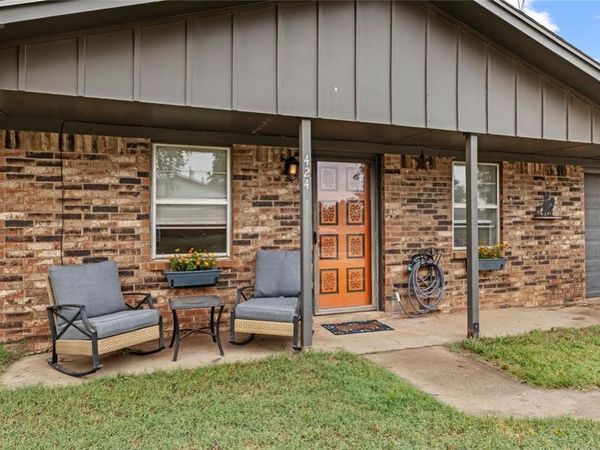 424 S 1st Avenue, Fairview, OK 73737