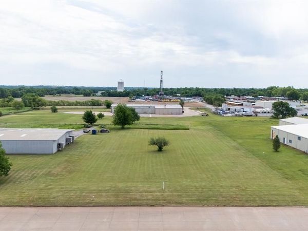N 18th Street, Chickasha, OK 73018